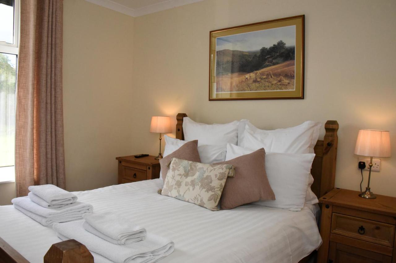 The Llanelwedd Arms Hotel Builth Wells Bagian luar foto