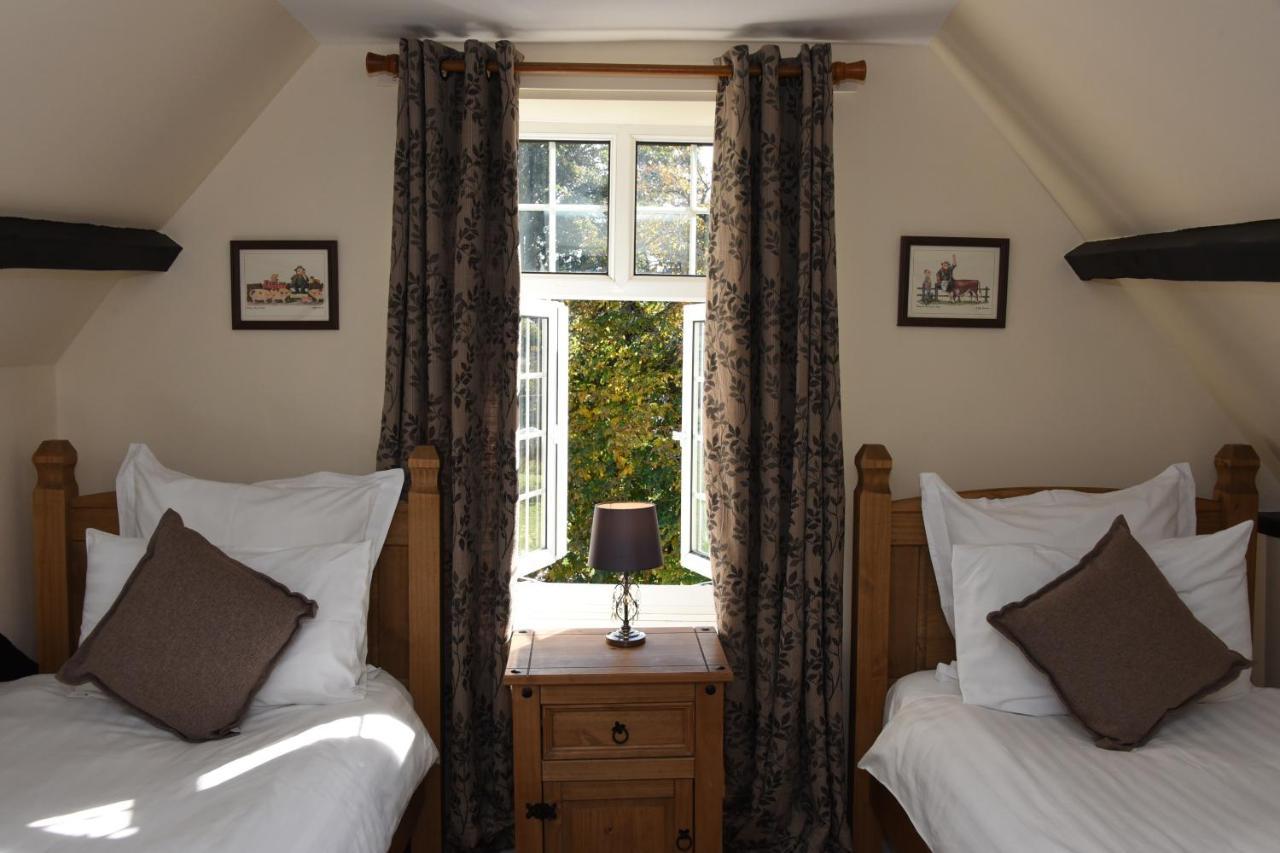 The Llanelwedd Arms Hotel Builth Wells Bagian luar foto