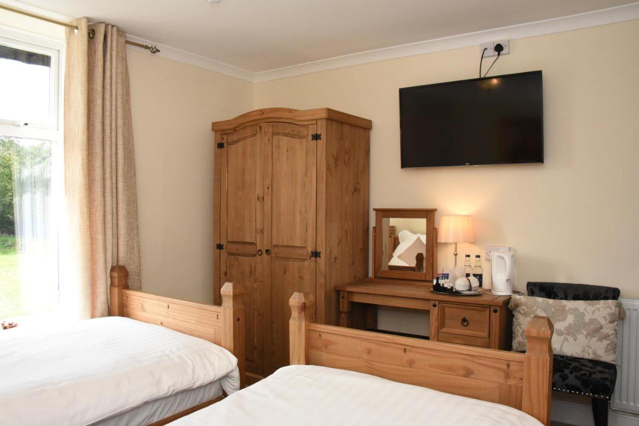The Llanelwedd Arms Hotel Builth Wells Bagian luar foto