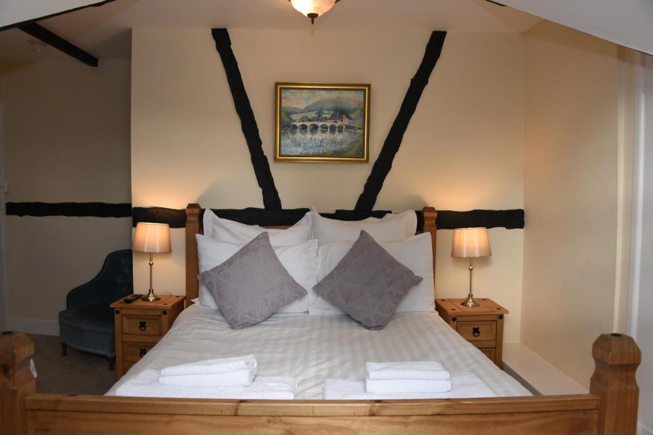 The Llanelwedd Arms Hotel Builth Wells Bagian luar foto