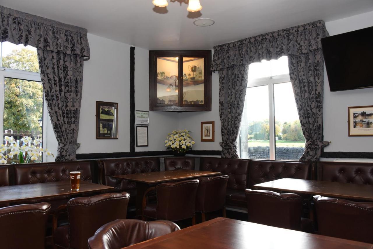 The Llanelwedd Arms Hotel Builth Wells Bagian luar foto