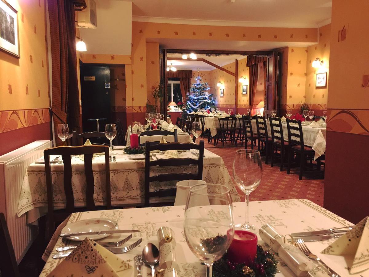 The Llanelwedd Arms Hotel Builth Wells Bagian luar foto