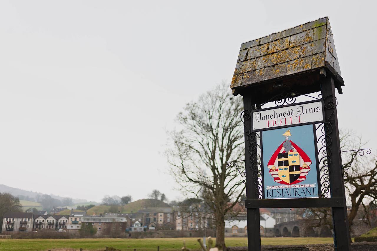 The Llanelwedd Arms Hotel Builth Wells Bagian luar foto